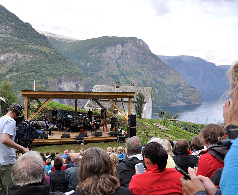 Concert at Stigen farm, Nærøyfjord